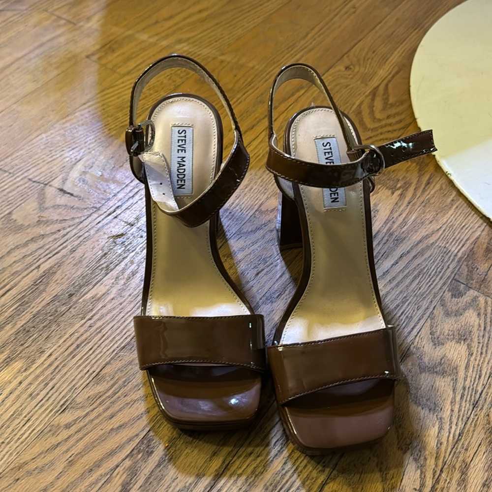 NWT Brown Heel